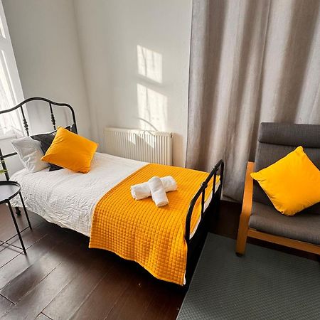 Acacia Flat 189 In Wembley Apartment Лондон Екстериор снимка