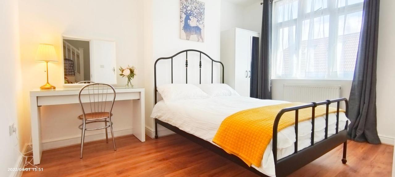 Acacia Flat 189 In Wembley Apartment Лондон Екстериор снимка
