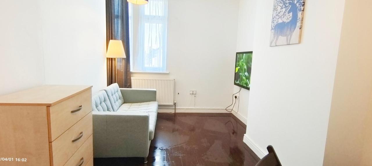 Acacia Flat 189 In Wembley Apartment Лондон Екстериор снимка