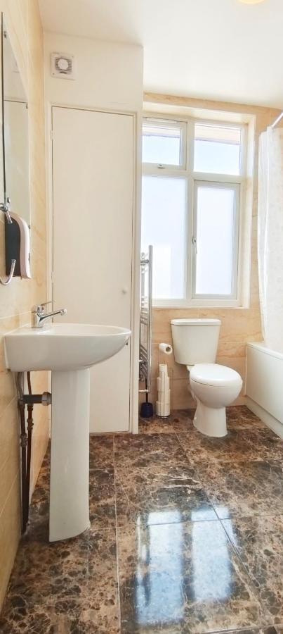 Acacia Flat 189 In Wembley Apartment Лондон Екстериор снимка