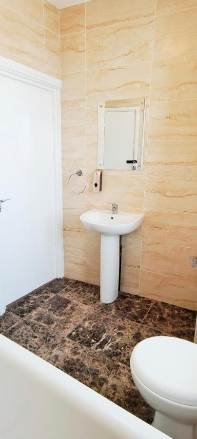 Acacia Flat 189 In Wembley Apartment Лондон Екстериор снимка